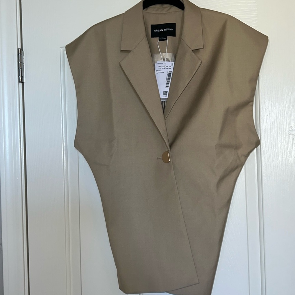 Urban Revivo skater skinny waistcoat.